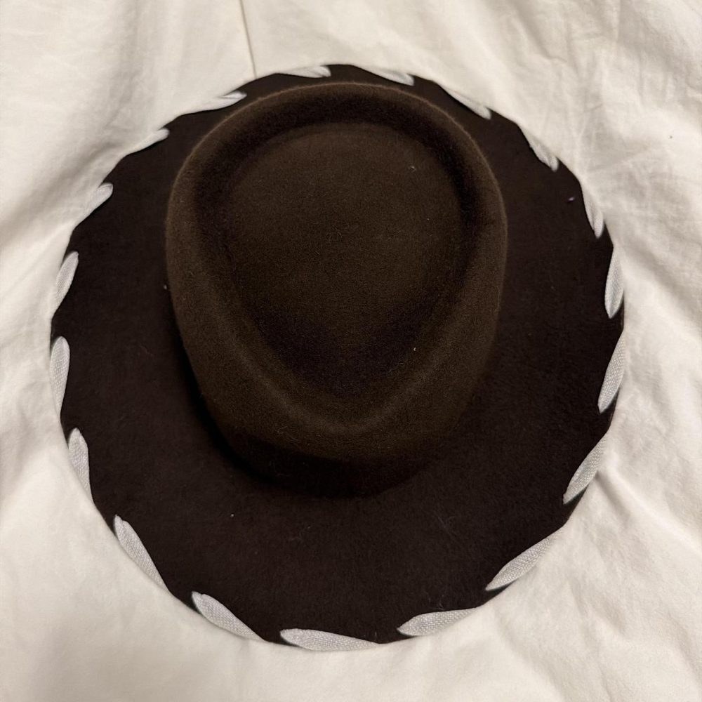Authentic Disney kid Woody brown cowboy hat with white scalloped trim #cowboy #w